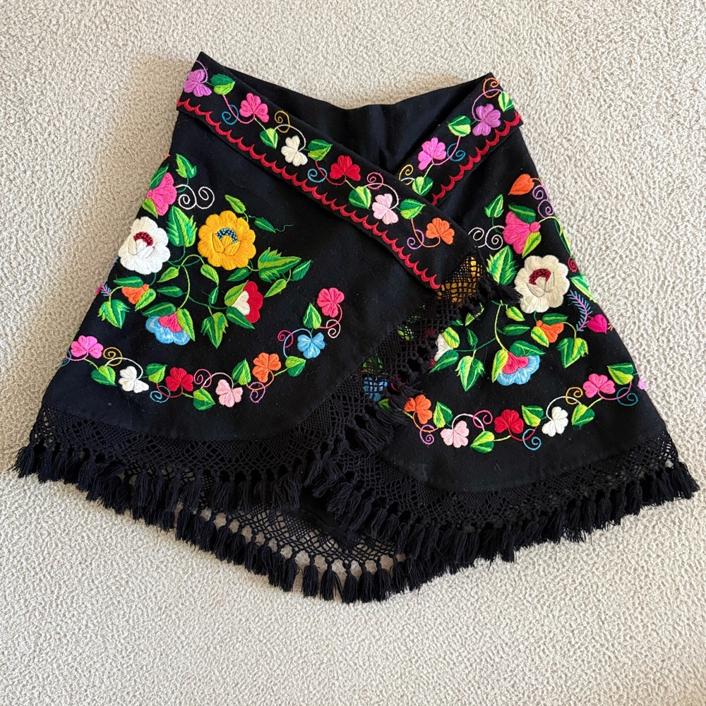 Mexican Handmade Floral Embroidered Poncho Cape Wrap Boho Fringe Reversible